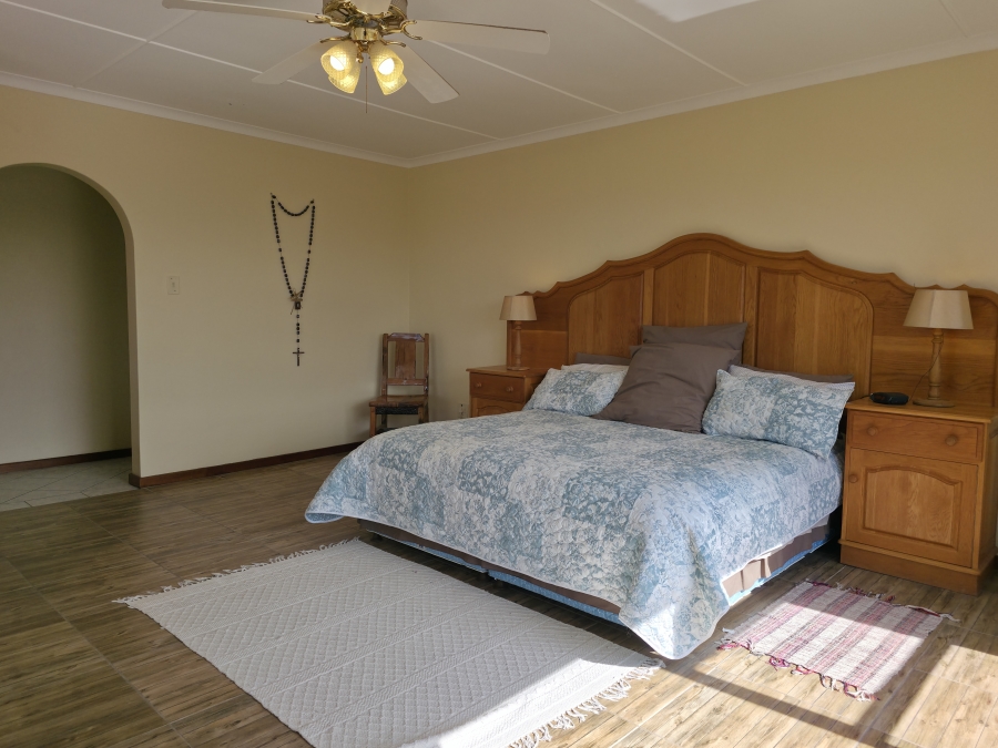 9 Bedroom Property for Sale in Noorsekloof Eastern Cape